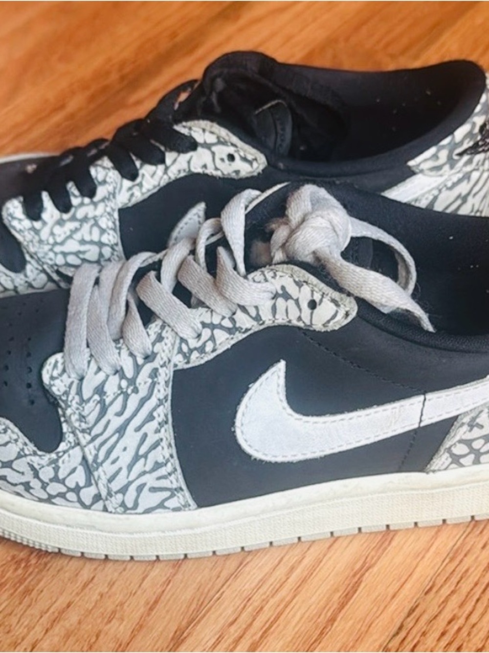 Air Jordan 1 Retro Low OG Black Cement Gray Sneakers Shoes CZ0775-001-Womens 7 - Picture 4 of 5